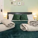 Five Seasons Liverpool City - Modern Studios Near Anfield